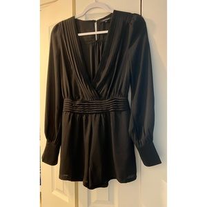 Black Long Sleeve Romper! Size Small.
